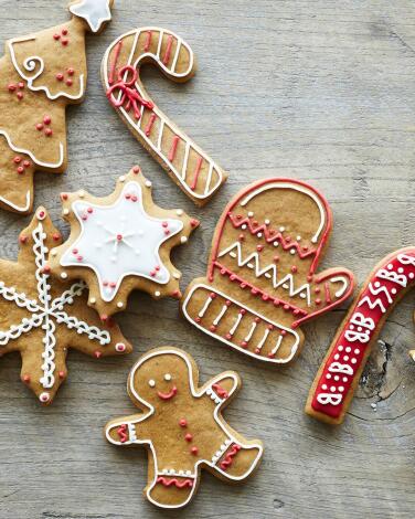Holiday cookie decorating for kids one of the options available at Sur La Table.
