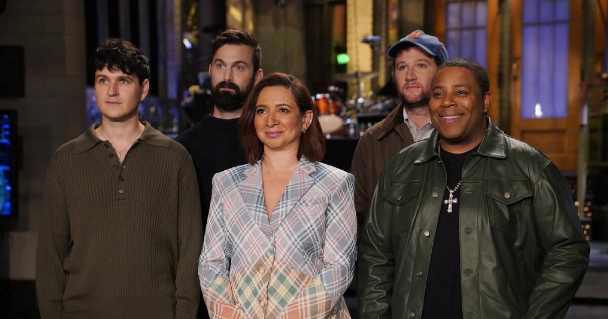 Maya Rudolph slays on ‘Saturday Night time Live’ in a Mother’s Working day-themed episode