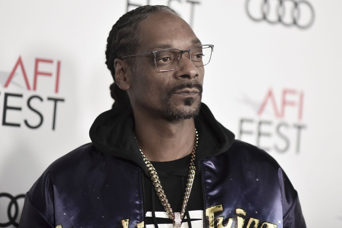 Snoop Dogg mourns death of mom Beverly Tate: ‘Mama thank u for having me’ Snoop Dogg mourns death of mom Beverly Tate: ‘Mama thank u for having me’