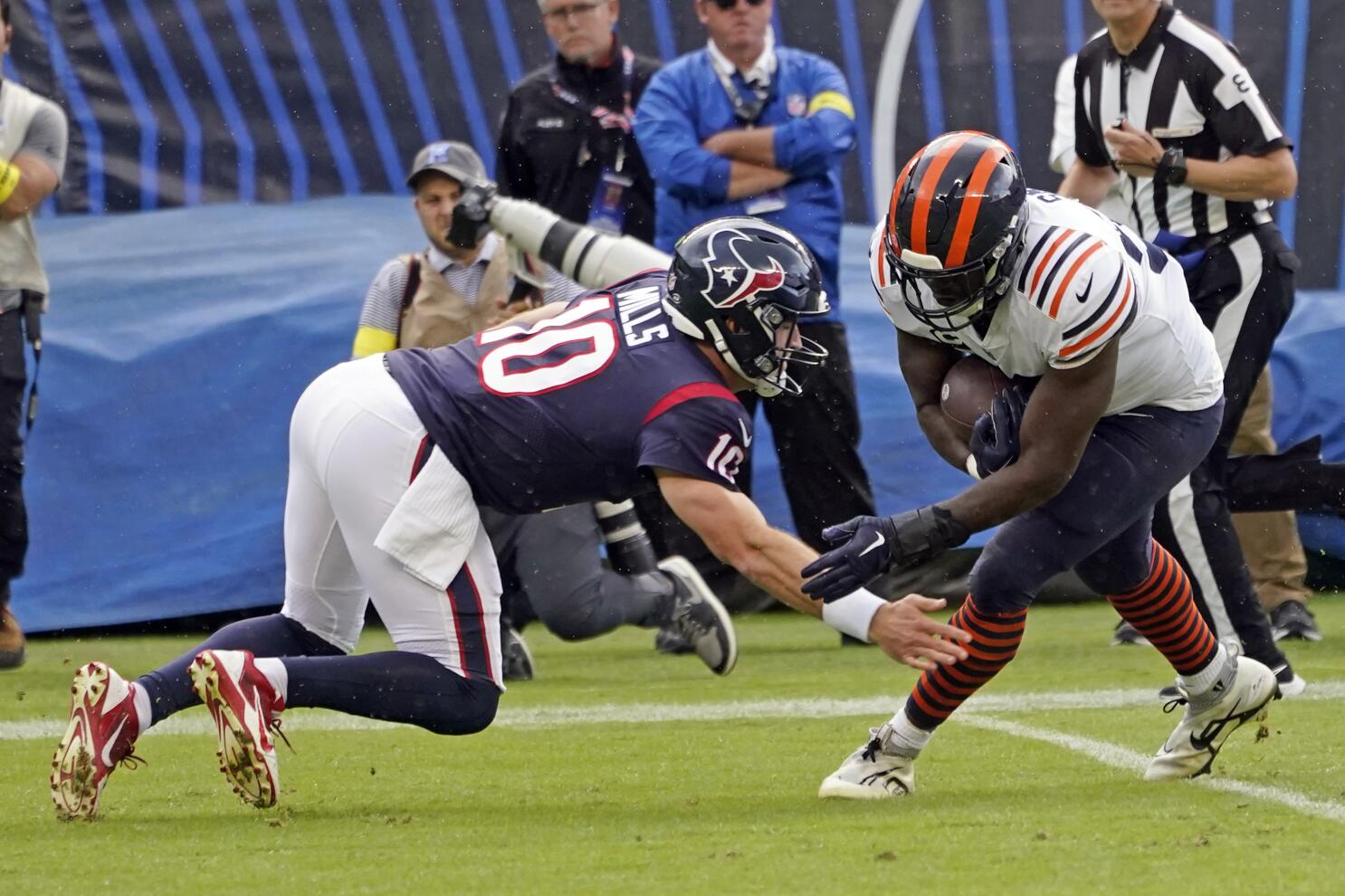 Roquan Smith returns to practice, plans to play out contract with Bears