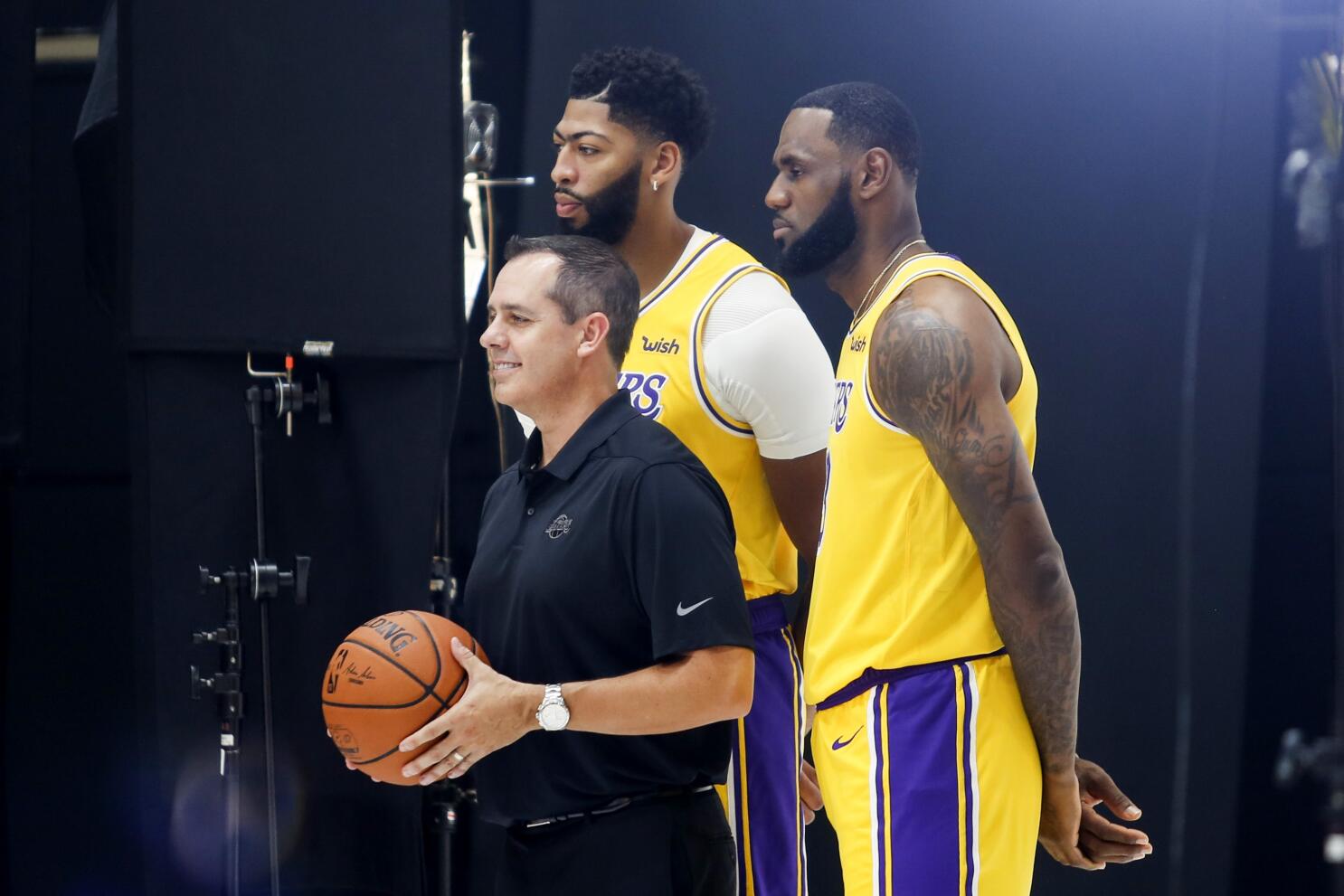 Los Angeles Lakers Team Shop - El Segundo, CA