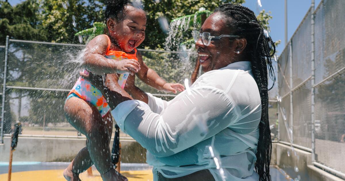 Heat wave expected to bring triple-digit temperatures to swaths of Los Angeles County