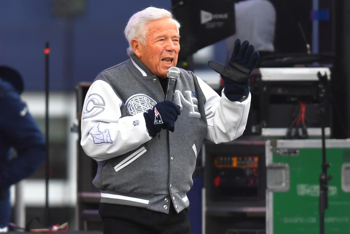 Robert Kraft won't enter Hall of Fame this year, reports say - Los Angeles Times