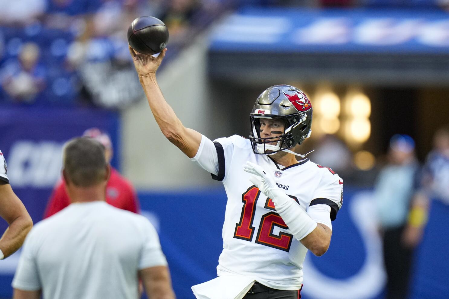 NFC South rivals add QBs as Bucs' Brady keeps rolling at 45 - The