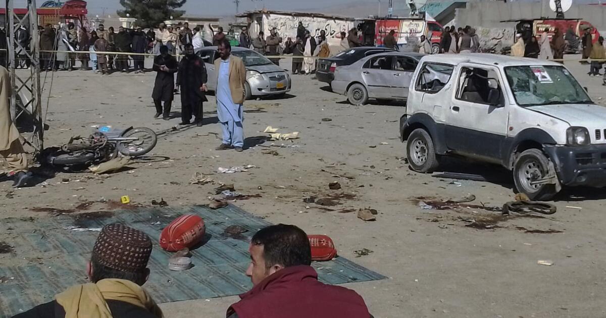 Des attentats à la bombe contre des bureaux politiques pakistanais font au moins 30 morts