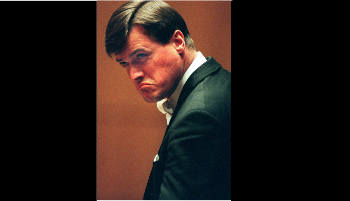 Christian Thielemann conducts the Los Angeles Philharmonic at the Dorothy Chandler Pavilion in 1996.