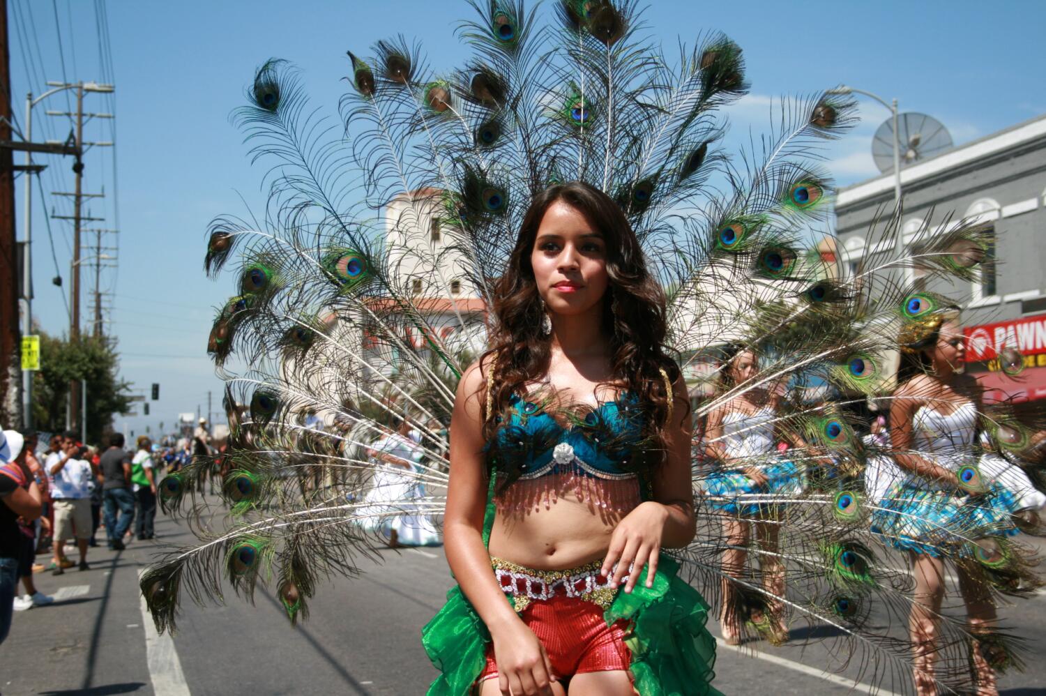 Calendario: Inician las fiestas patrias en L.A. con desfile de la independencia de El Salvador