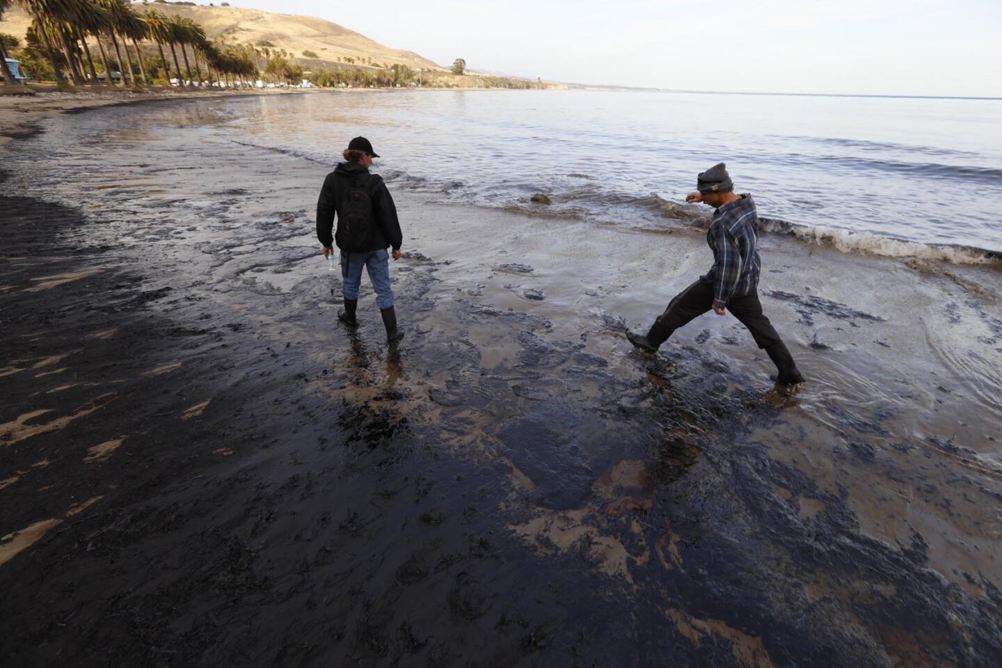 Oil spill on Santa Barbara County coast