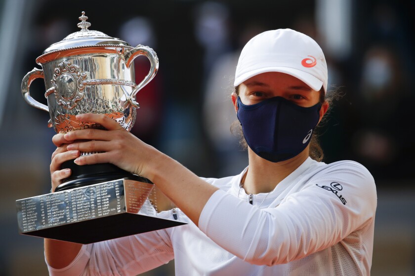 Iga Swiatek Defeats Sofia Kenin For French Open Title Los Angeles Times