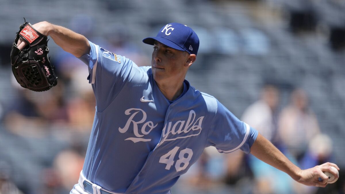 Le lanceur des Royals de Kansas City Ryan Yarbrough lance contre les Twins du Minnesota le 30 juillet.