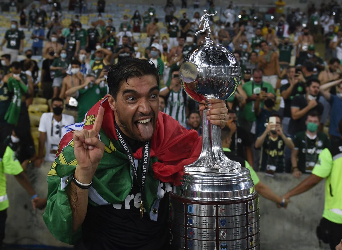 Em site, Fifa volta a classificar a Copa Rio de 51 do Palmeiras