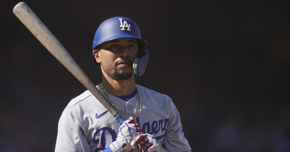 Dodgers star Mookie Betts heading to injured list with a cracked rib