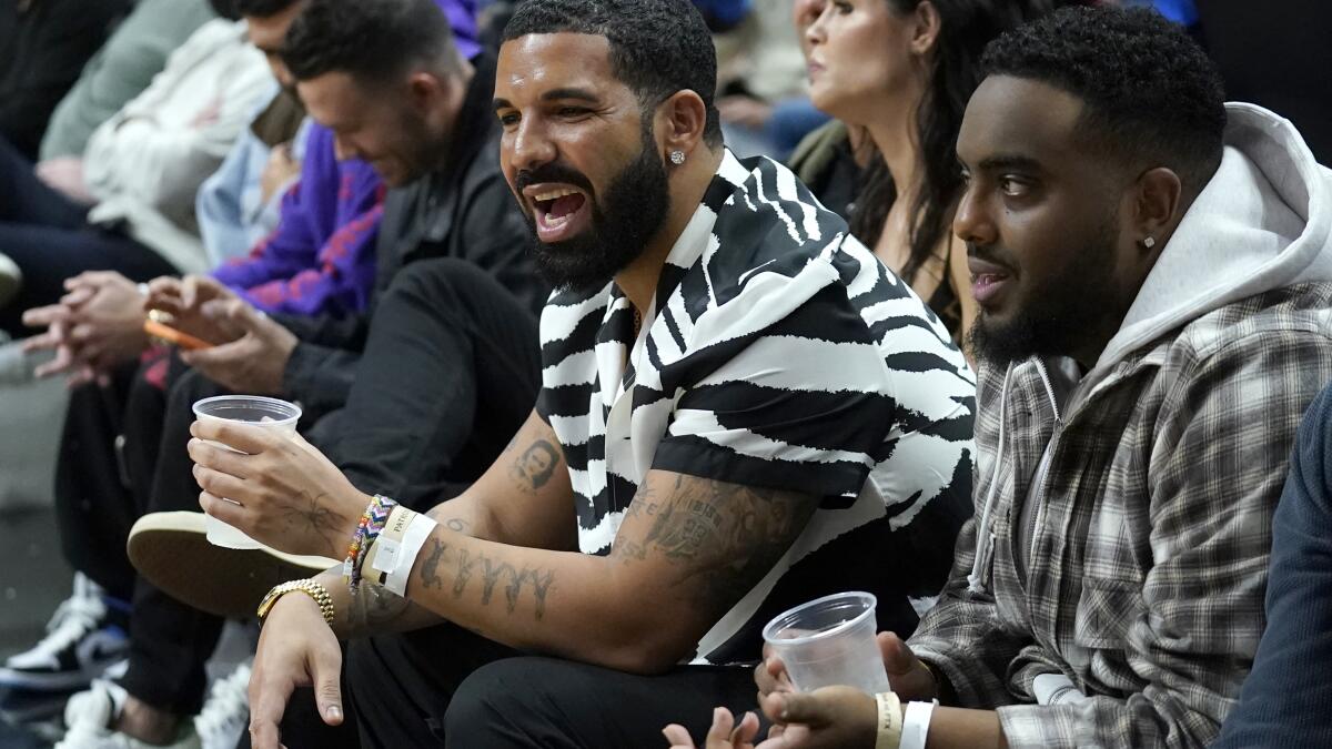 Review: Drake's Atlanta concert was a homecoming that felt both