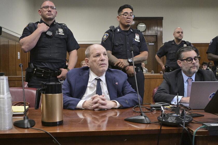 Harvey Weinstein comparece ante el tribunal estatal en Manhattan