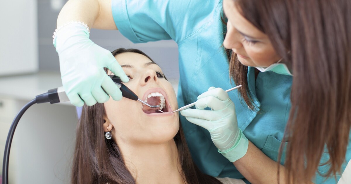 Cosmetic Dentist In Leawood