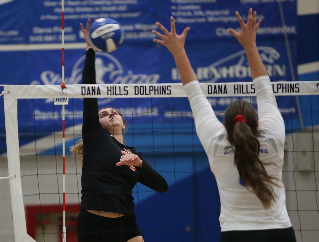 Huntington Beach vs. Dana Hills in girls' volleyball