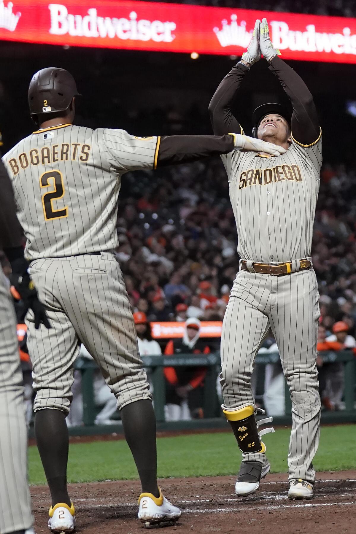 First-inning homers send Padres to win over Giants