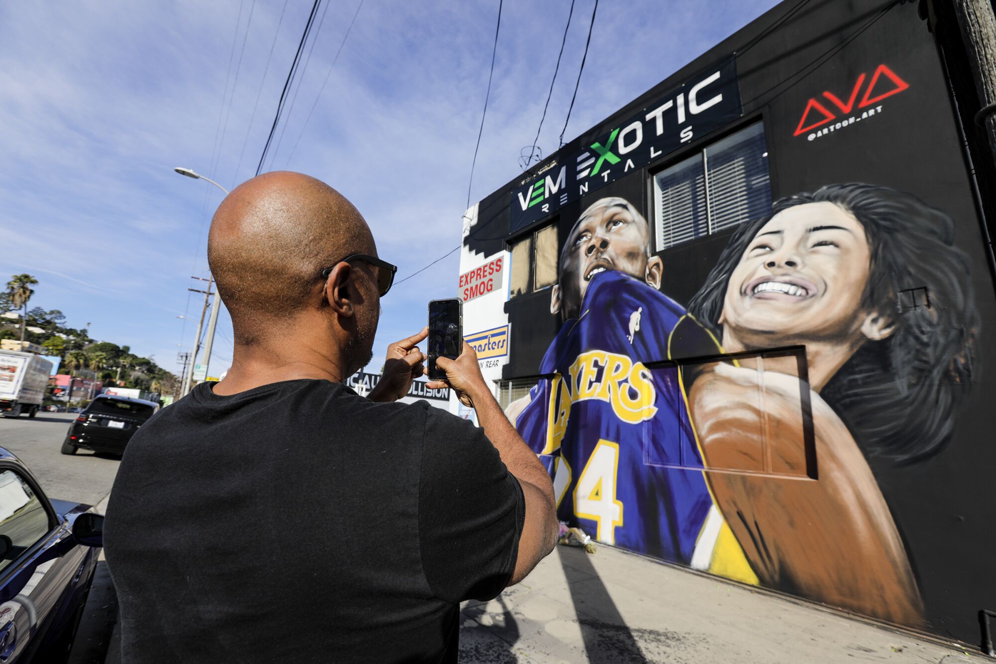 A mural at VEM Exotic Rentals in Studio City honors Kobe Bryant and daughter Gianna.