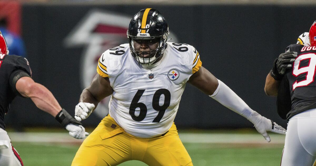 Former Steeler says team can't give up on Kevin Dotson yet