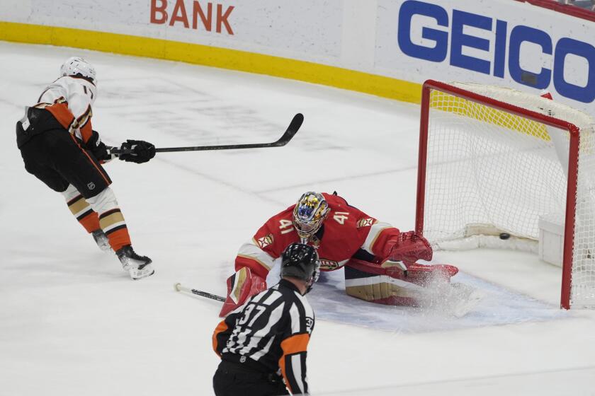 Anaheim Ducks left wing Alex Killorn (17) scores a goal against Florida Panthers.