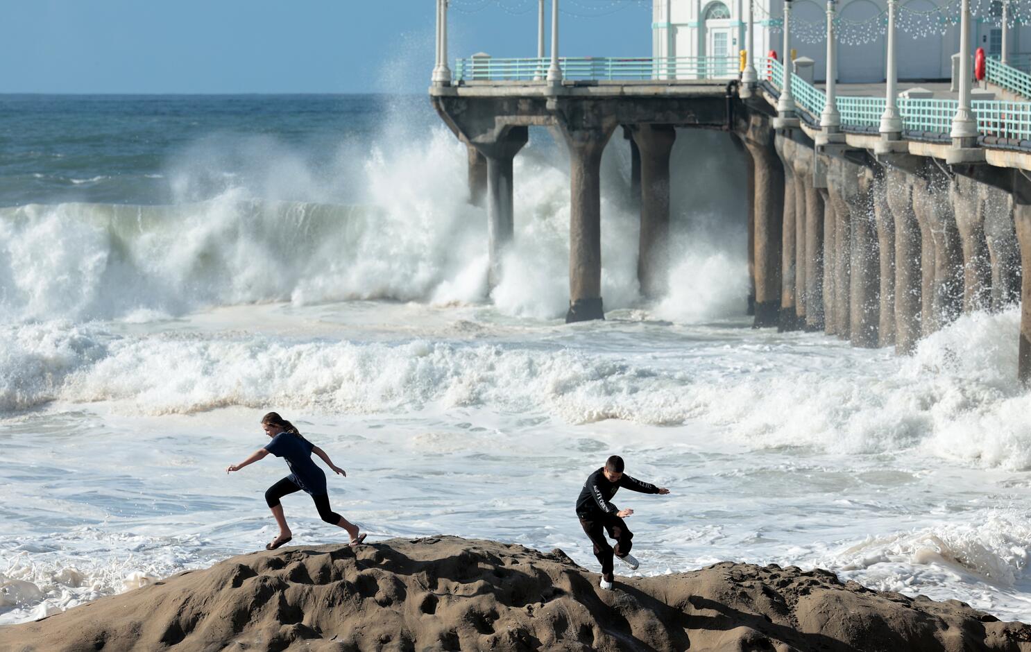 New storm renews wave warnings after Pismo Beach tourist death