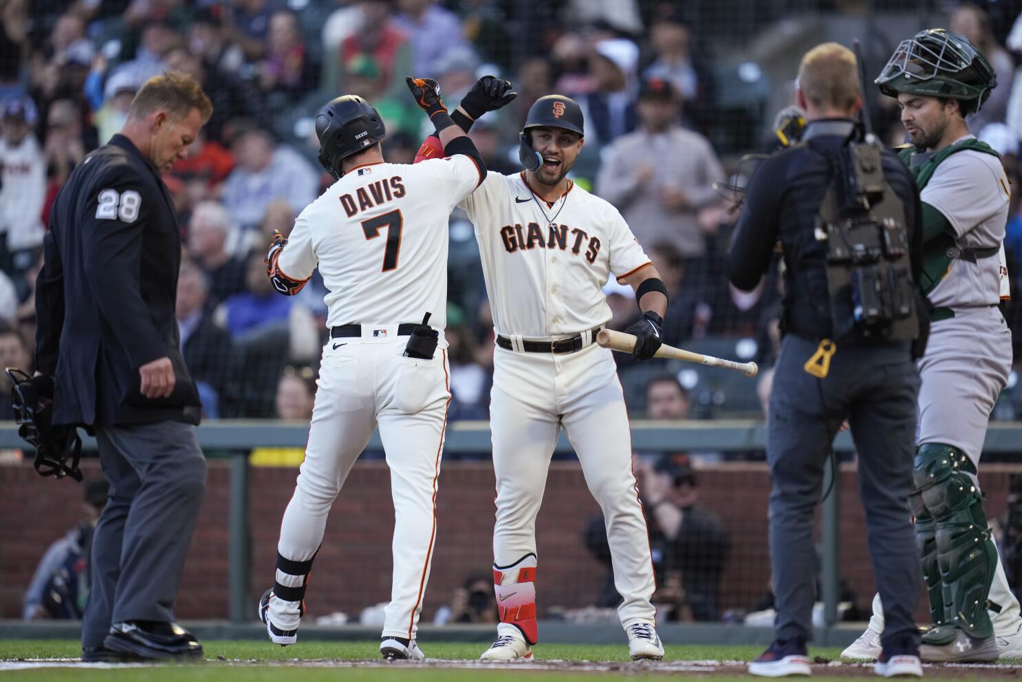 Photos from San Francisco Giants shortstop Brandon Crawford receives  multiple ovations from fans during last game of the season