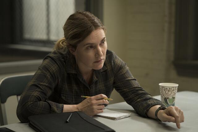 Review: Kate Winslet Returns to HBO, Now as a Small-Town Cop - The New York  Times