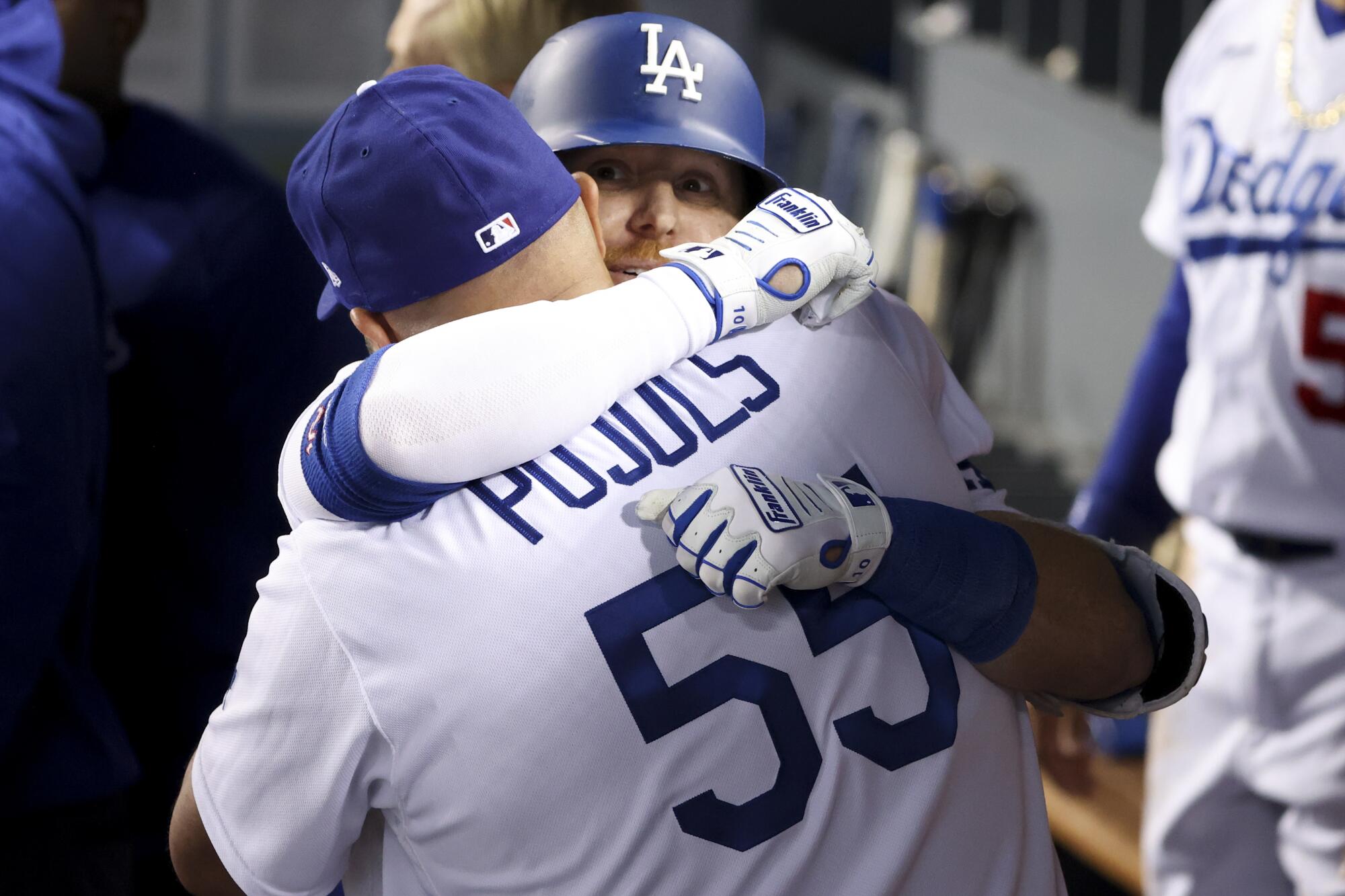 Albert Pujols' homer in return to St. Louis helps Dodgers win