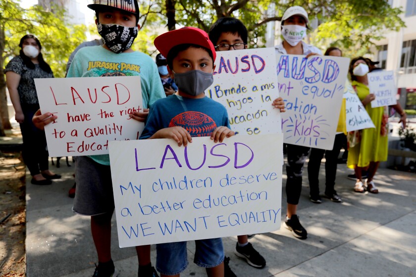 Parents sue LAUSD, blasting its online learning as an ‘educational crisis’