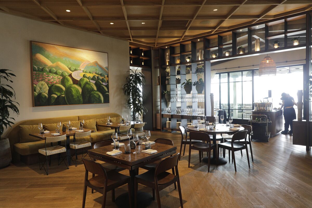 Diseño interior del Restaurante Mexicano Contemporáneo Valley en Oceanside.