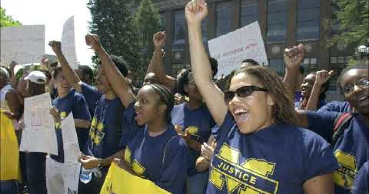 Supreme Court upholds Michigan ban on affirmative action - Los Angeles ...