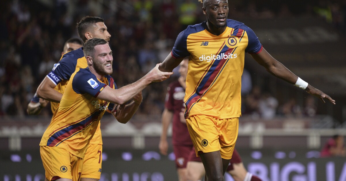 Abraham segna 2 gol nella vittoria per 3-0 della Roma sul Torino e si aggiudica la posizione europea