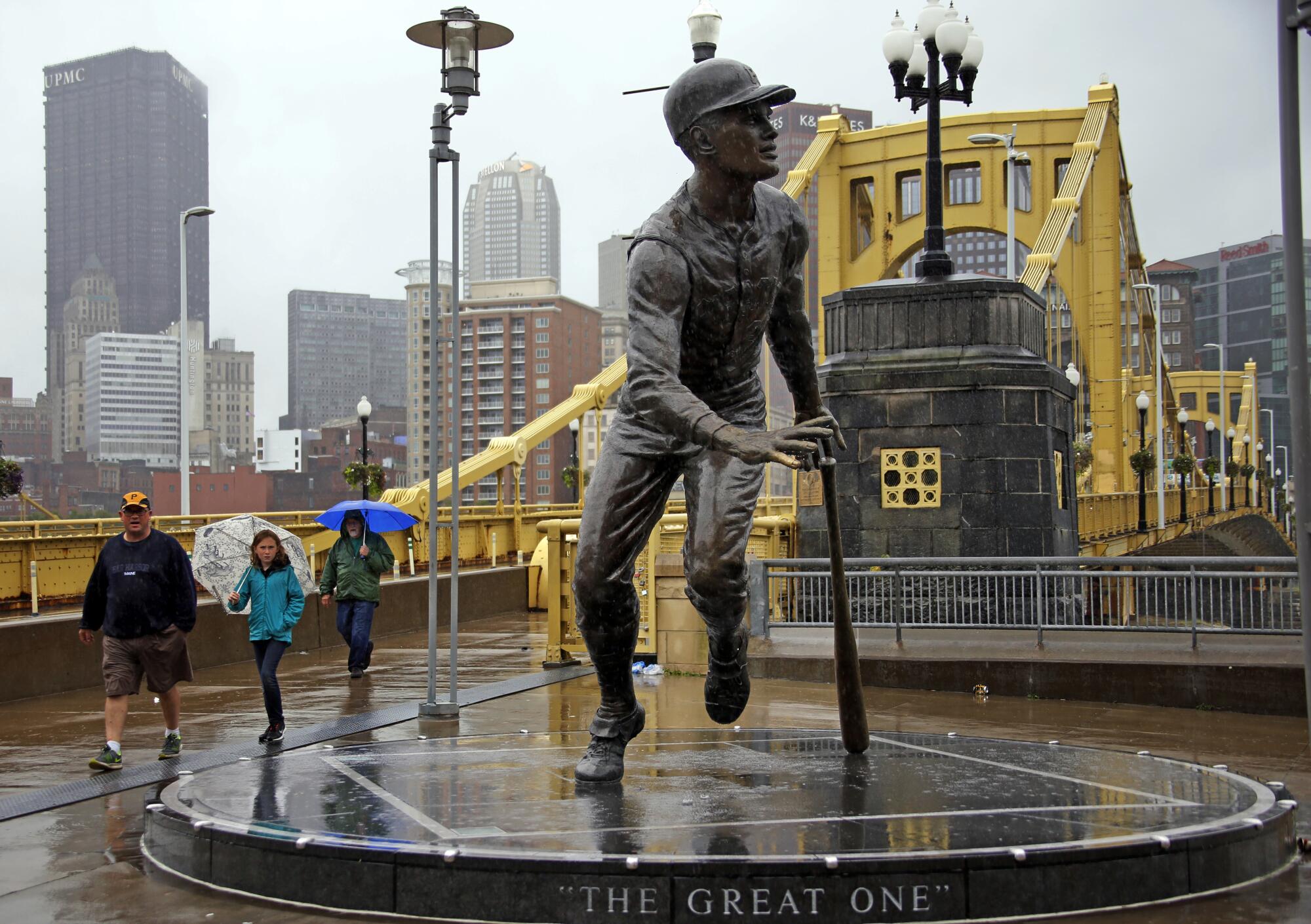 Roberto Clemente as influential as ever 50 years after death - Los