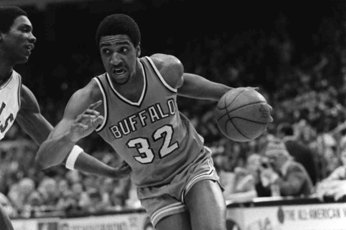 FILE - Bill Willoughby (32) of the Buffalo Braves drives around Steve Sheppard of the Chicago Bulls in Chicago in this April 7, 1978 photo. Willoughby helped pave the way for future prep stars when he and Darryl Dawkins became the first high school players selected in the NBA draft, both in 1975. (AP Photo, File)