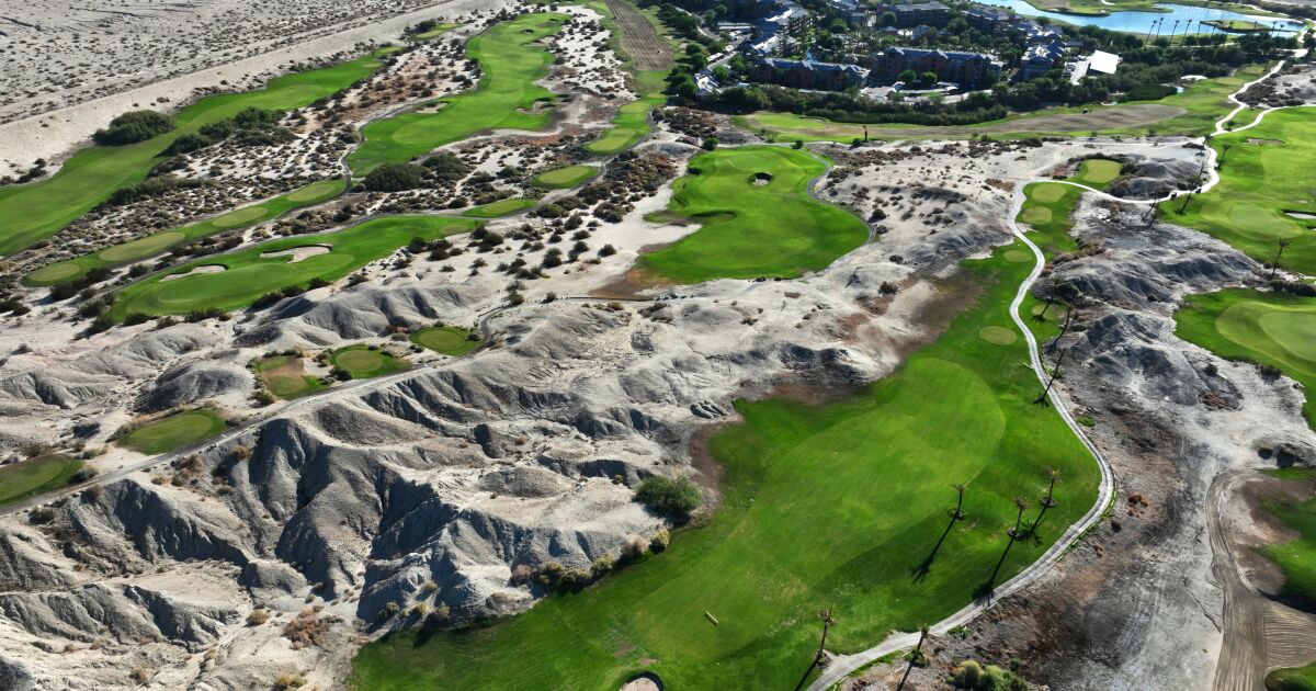 Why desert golf courses and artificial lakes remain untouched by the ... - Los Angeles Times