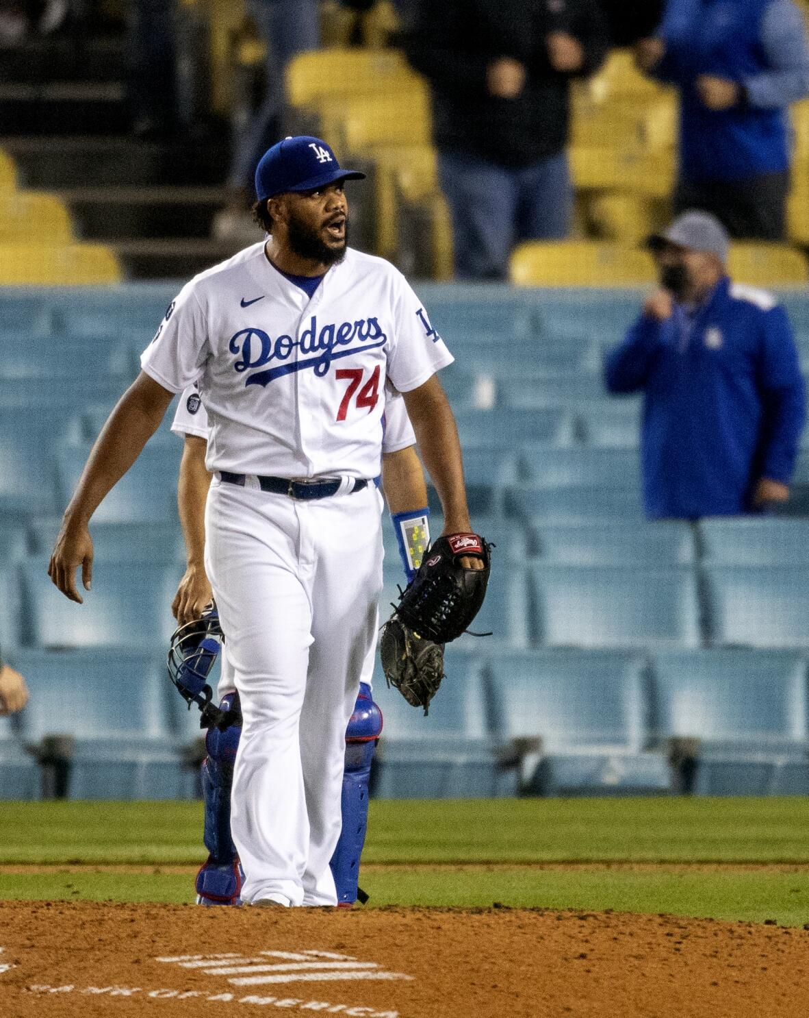 Pitching angry, Kenley Jansen rebounds to seal Dodgers' win over