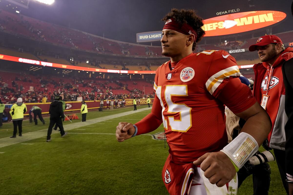 Patrick and Brittany Mahomes Bring Bronze to His 1st NFL Game