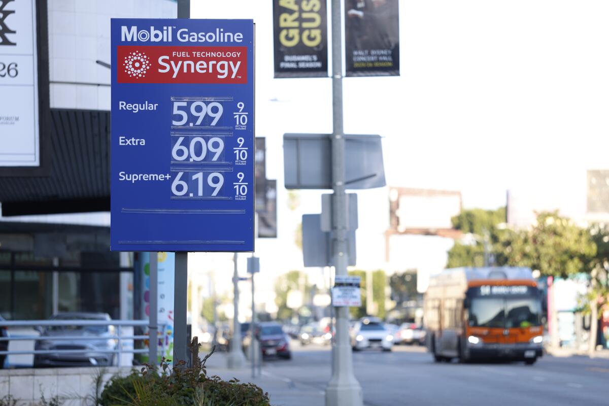 Oil and gas prices rapidly rise as Iran war shows no signs of letting up - Los Angeles Times
