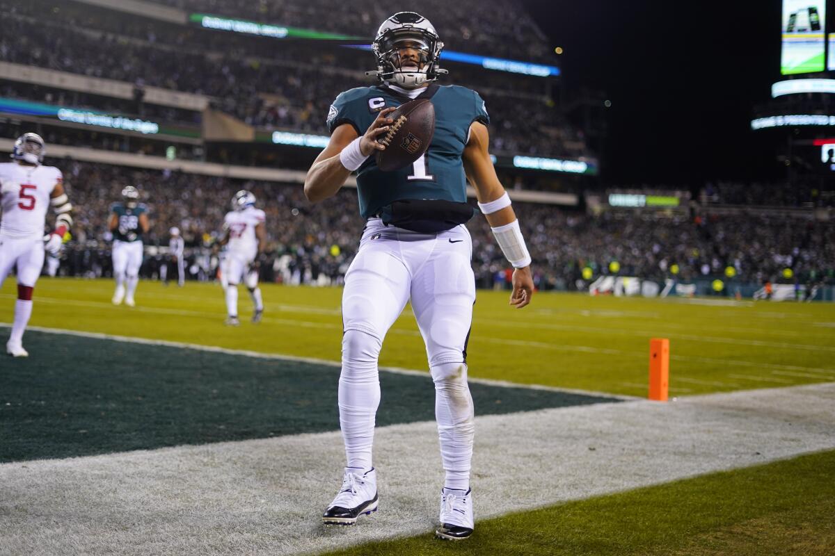 Eagles rout Giants to secure spot in NFC championship game - Los Angeles  Times