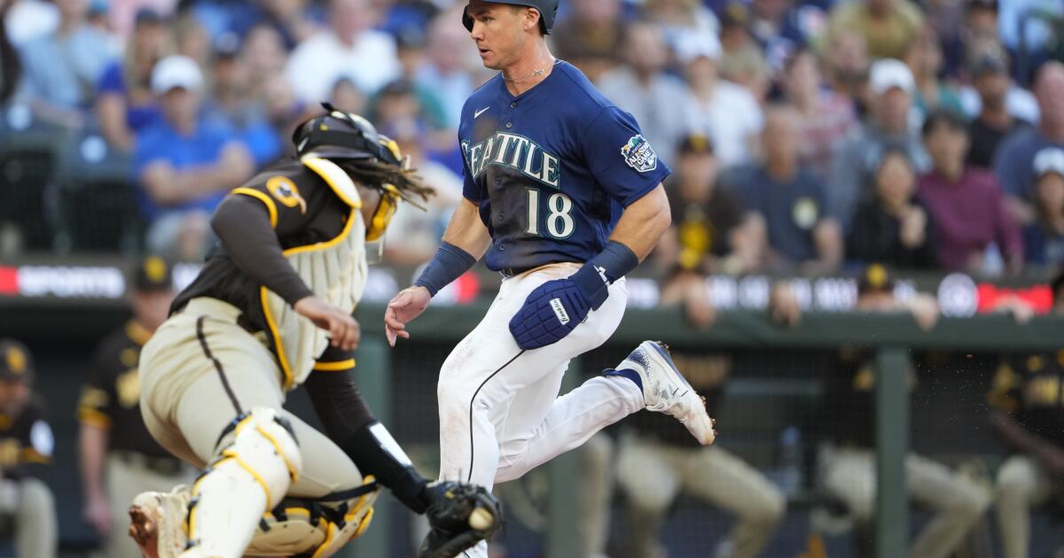 Snell shelled early, Myers hurt, Padres squander numerous opportunities in  loss to Pirates - The San Diego Union-Tribune