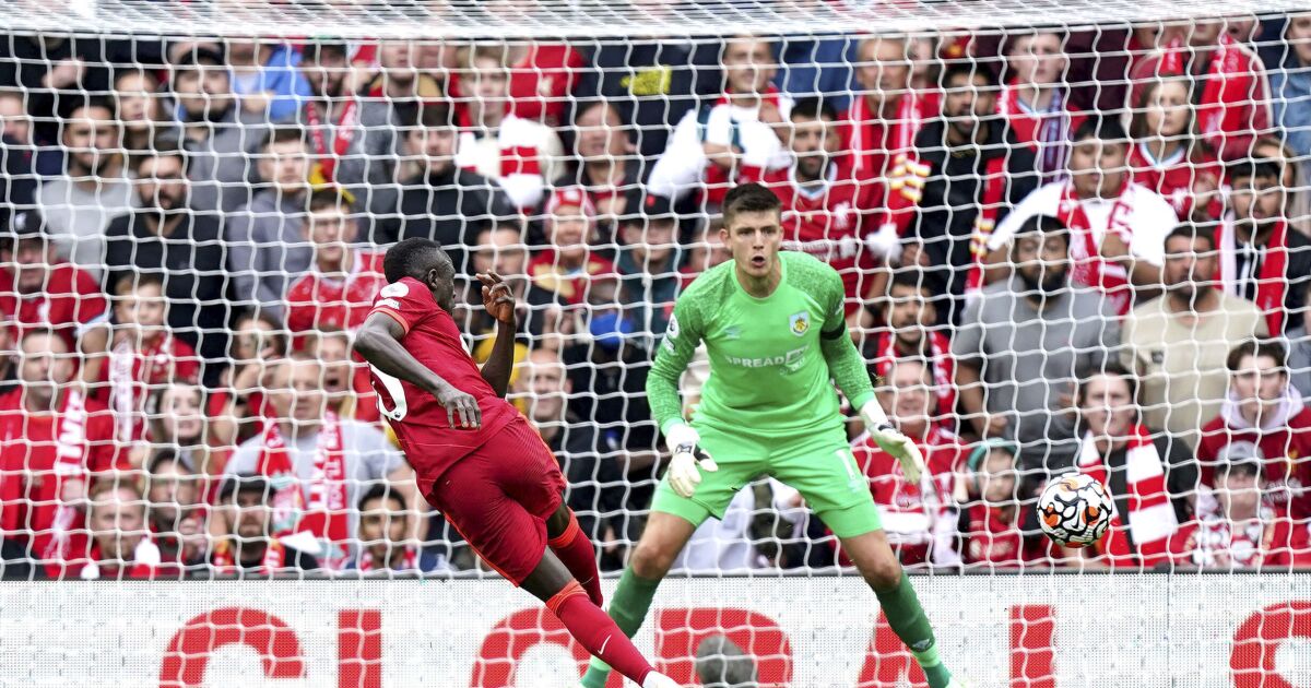 Liverpool vence a Burnley ante estadio lleno - Los Angeles Times