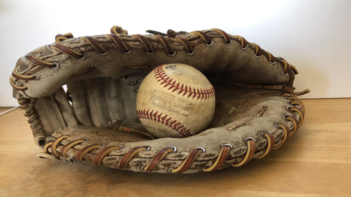 Tony Gwynn Autographed Baseball – Overtime Sports