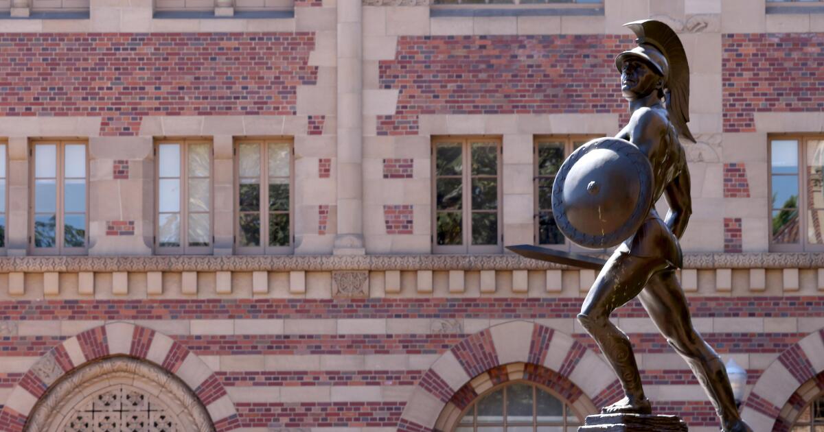 USC assures college students meals is secure after viral movies of bugs, mould USC assures college students meals is secure after viral movies of bugs, mould