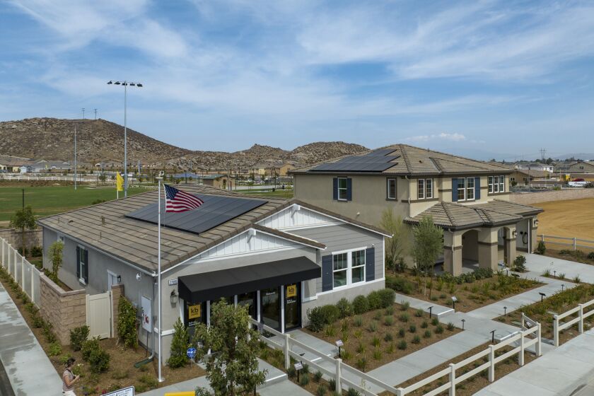 KB Home is building nearly 200 homes in Riverside County that come with solar panels, heat pumps and batteries, forming micro grids that cut energy costs and emissions.