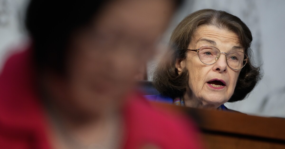 Column: Stop hounding Dianne Feinstein and let her finish her time in the Senate Column: Stop hounding Dianne Feinstein and let her finish her time in the Senate
