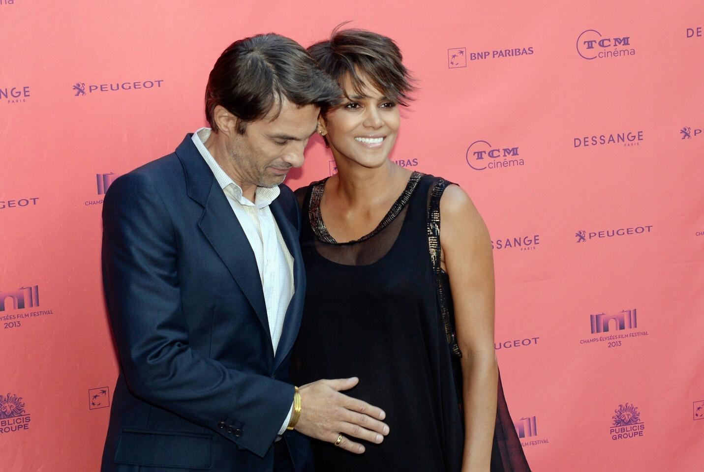 Halle Berry: Protect your kids from the papz