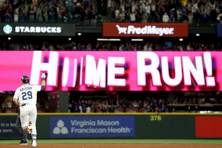 Cal Raleigh With Fans All about Cal Raleigh's 60th home run — and a fan's act of kindness ...
