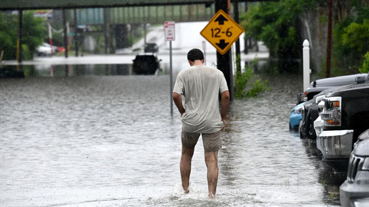 Fuertes lluvias provocan inundaciones repentinas y rescates en el norte de Nueva York - Los Angeles Times