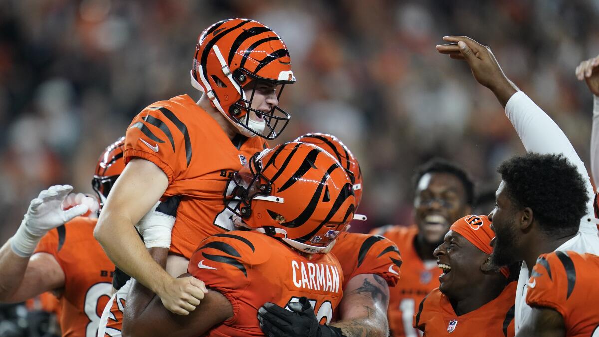 Evan McPherson makes FG as time expires, Bengals beat Jaguars - Los Angeles  Times