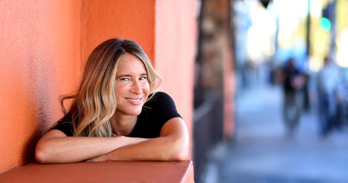 Melissa R Bowder Review: Melissa Broder's hilarious, profound novel 'Death Valley' - Los ...